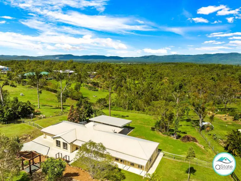 10-12 Borrowdale Court, Mundoolun  QLD  4285