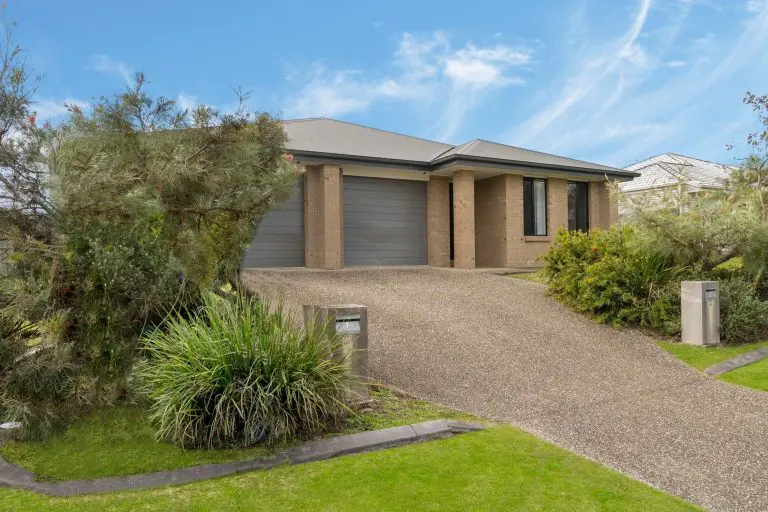 12 Lachlan Street, Gleneagle  QLD  4285