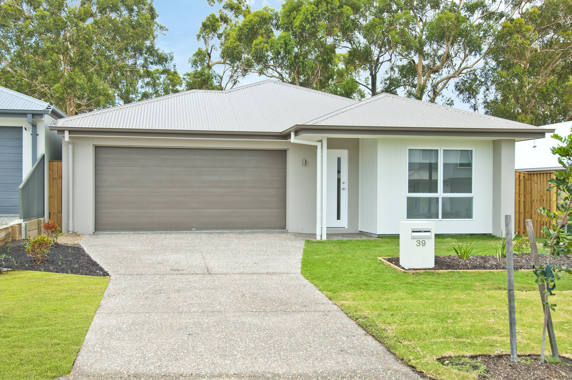 39 Garden Road, GREENBANK, QLD 4124