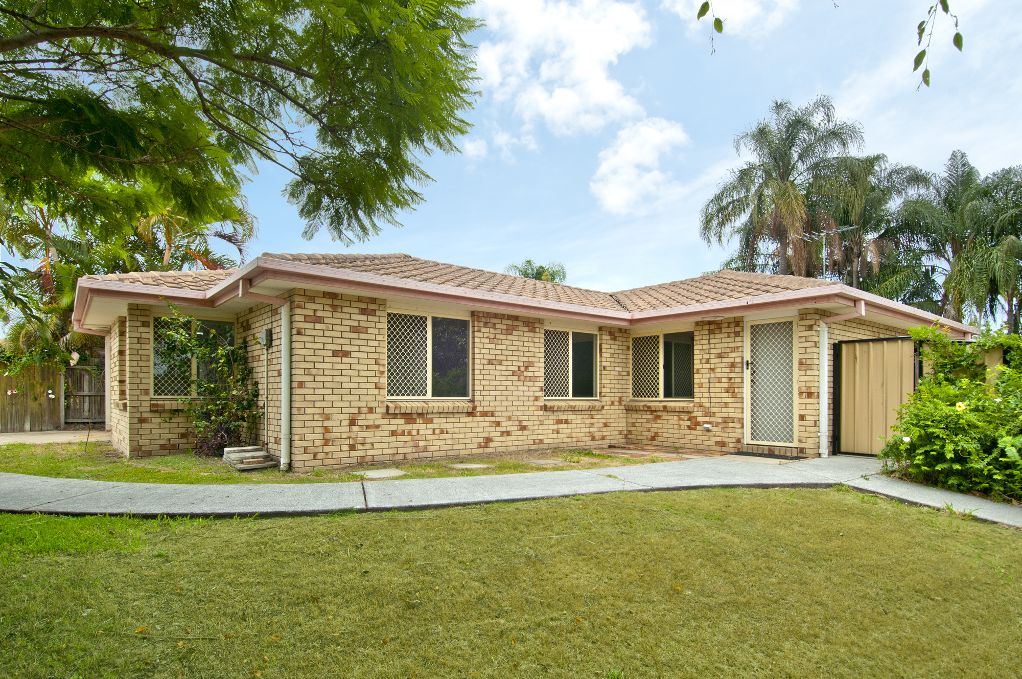 2 Arinya Court, BORONIA HEIGHTS, QLD 4124
