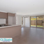 6 LACHLAN STREET, GLENEAGLE, QLD 4285