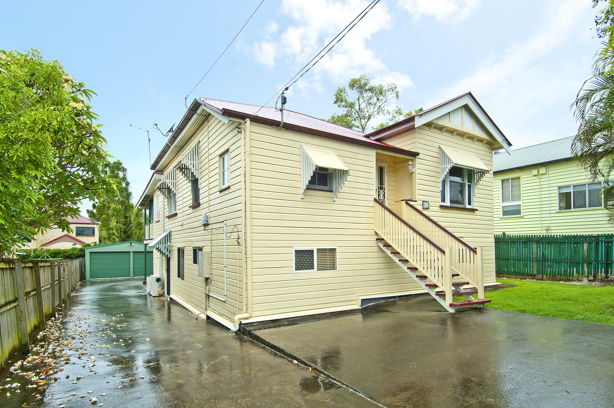 24 Vera St, GREENSLOPES, QLD 4120