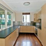24 Vera St, GREENSLOPES, QLD 4120