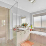 3 Alba La, GLENEAGLE, QLD 4285