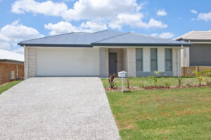 55 Ridgecrest Drive, FLAGSTONE, QLD 4280