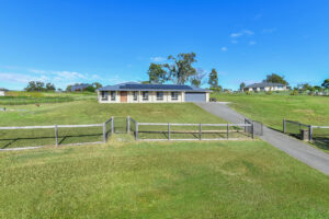 63 Tutin Cres, WOODHILL, QLD 4285