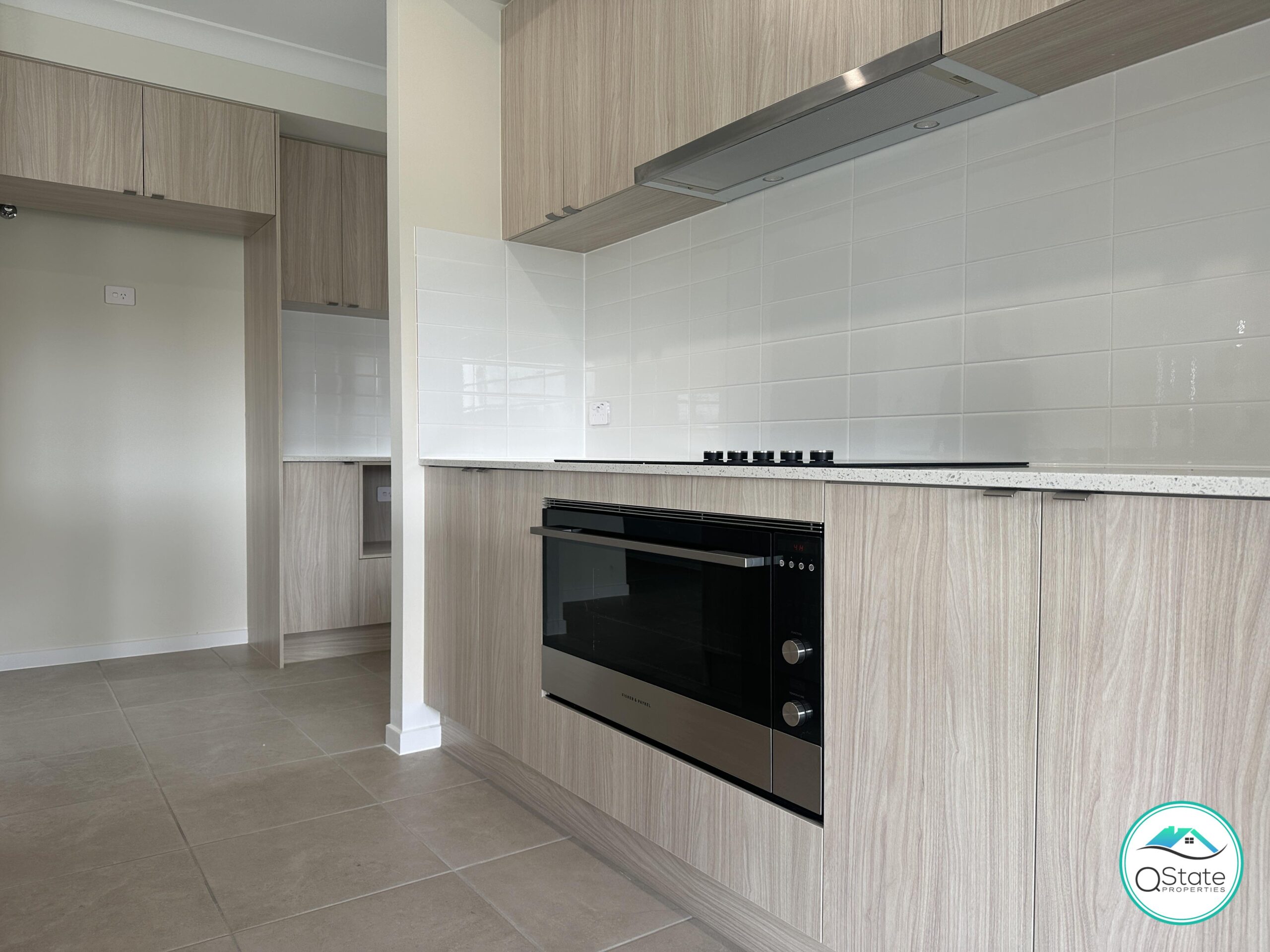 31 Edinburgh, GLENEAGLE, QLD 4285