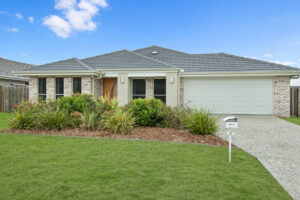 3 Lachlan Street, GLENEAGLE, QLD 4285