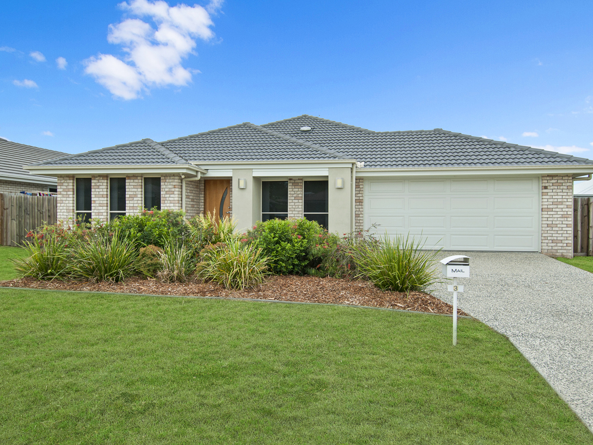 3 Lachlan Street, GLENEAGLE, QLD 4285