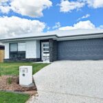 31 Edinburgh, GLENEAGLE, QLD 4285