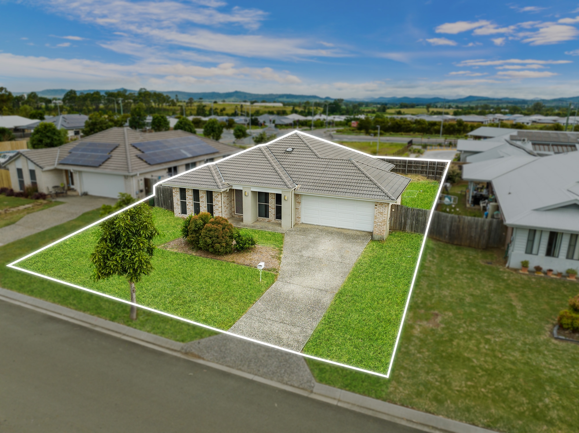 3 Lachlan Street, GLENEAGLE, QLD 4285