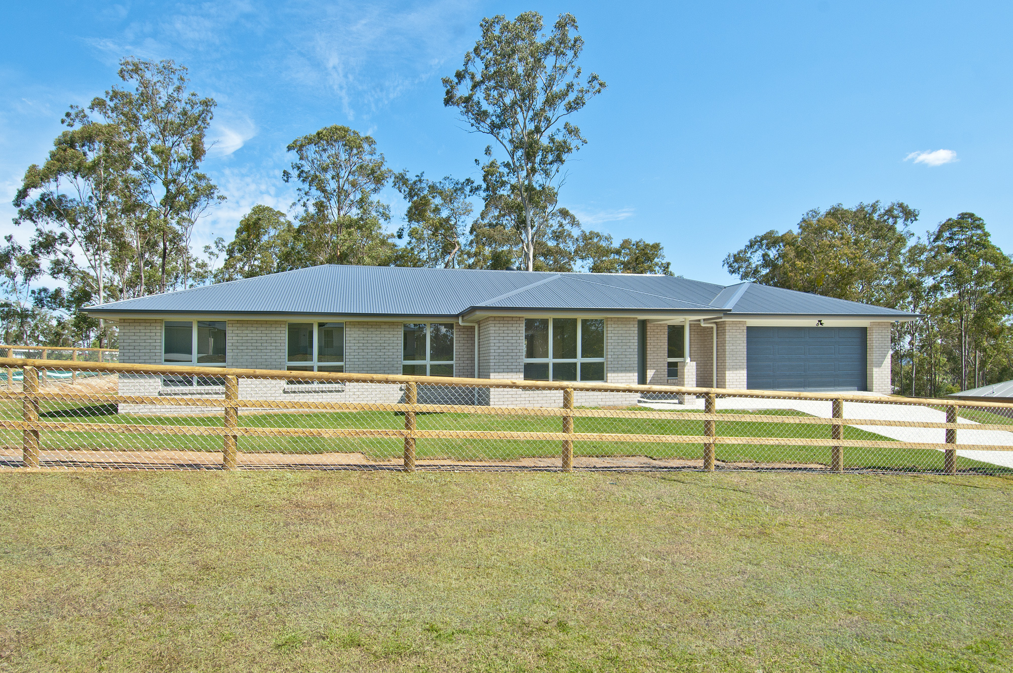 99 Townsvale Drive, Woodhill, Qld 4285
