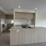 31 Edinburgh, GLENEAGLE, QLD 4285