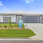 31 Edinburgh, GLENEAGLE, QLD 4285