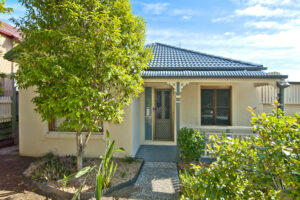 6 Clearpoint Way, SPRINGFIELD LAKES, QLD 4300