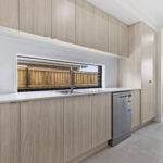 31 Edinburgh, GLENEAGLE, QLD 4285