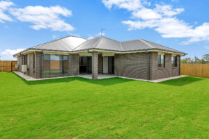 12 Clarence Place, PLAINLAND, QLD 4341