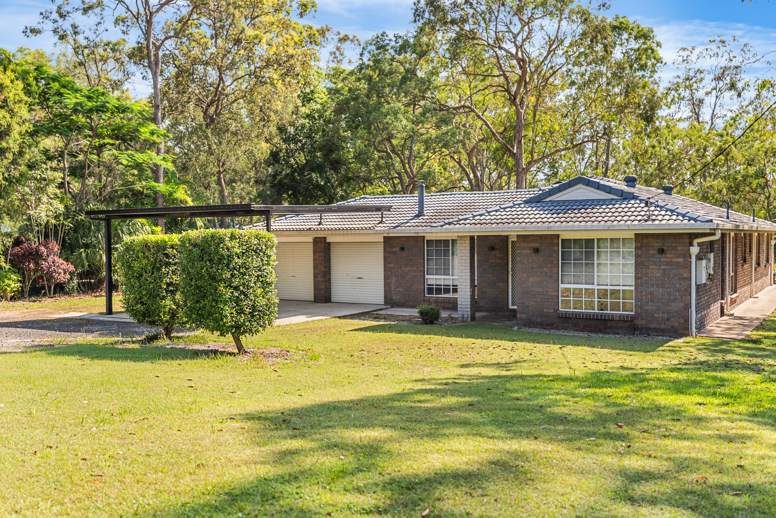118-120 Eildon Cl, MUNRUBEN, QLD 4125