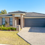 52 Reserve Drive, FLAGSTONE, QLD 4280