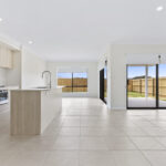 31 Edinburgh, GLENEAGLE, QLD 4285