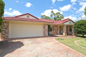 9-11 Aspen Way, GLENEAGLE, QLD 4285