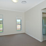 2-12 Bredalbane Street, MUNDOOLUN, QLD 4285