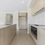 31 Edinburgh, GLENEAGLE, QLD 4285