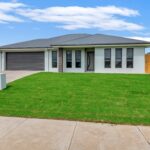 12 Clarence Place, PLAINLAND, QLD 4341