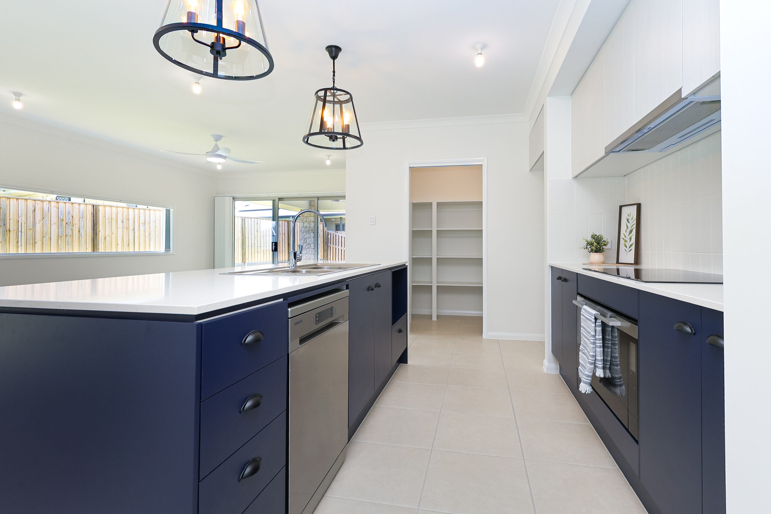 43 Edinburgh Cres, GLENEAGLE, QLD 4285