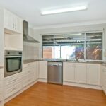8 Soho Street, Hillcrest, QLD 4118