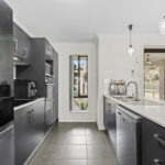 5-7 Tullamore Way, GLENEAGLE, QLD 4285