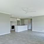 4 Aura St, FLAGSTONE, QLD 4124