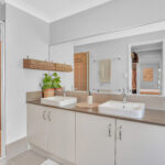 3 Alba La, GLENEAGLE, QLD 4285